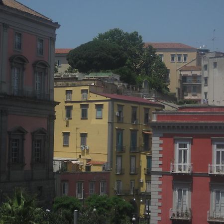 Al 68 Di Piazza Cavour Bed & Breakfast Napoli Bagian luar foto