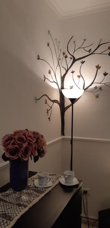 Al 68 Di Piazza Cavour Bed & Breakfast Napoli Bagian luar foto