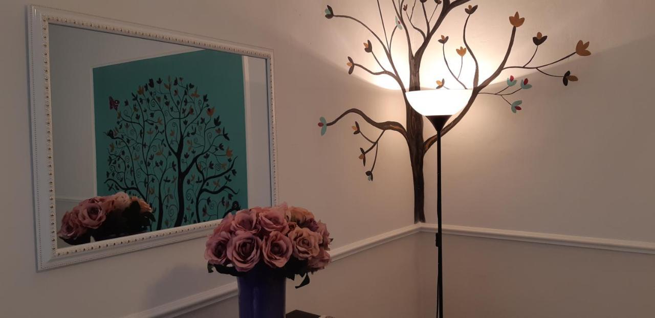 Al 68 Di Piazza Cavour Bed & Breakfast Napoli Bagian luar foto