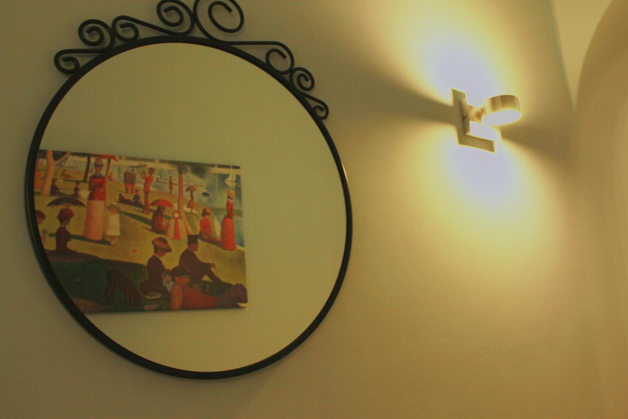Al 68 Di Piazza Cavour Bed & Breakfast Napoli Bagian luar foto