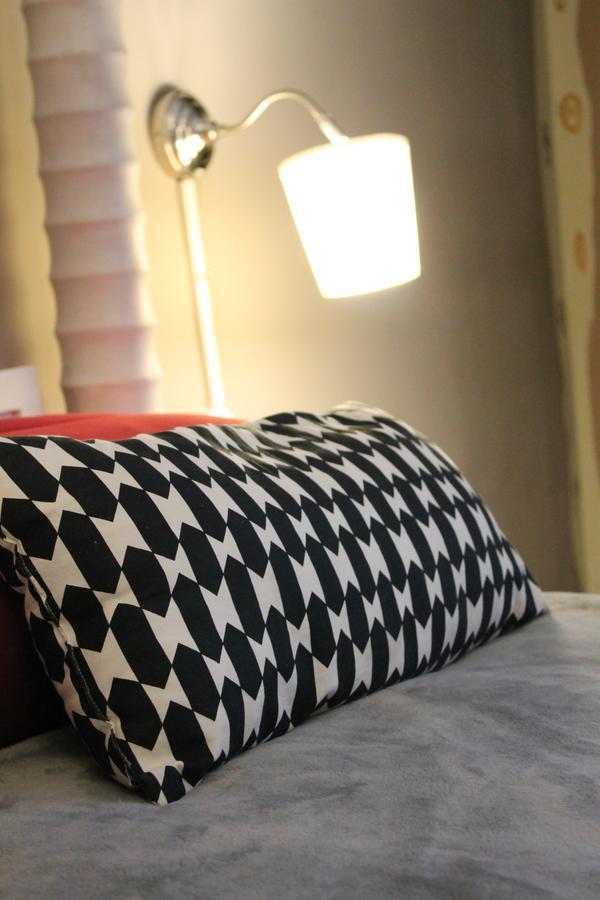 Al 68 Di Piazza Cavour Bed & Breakfast Napoli Bagian luar foto
