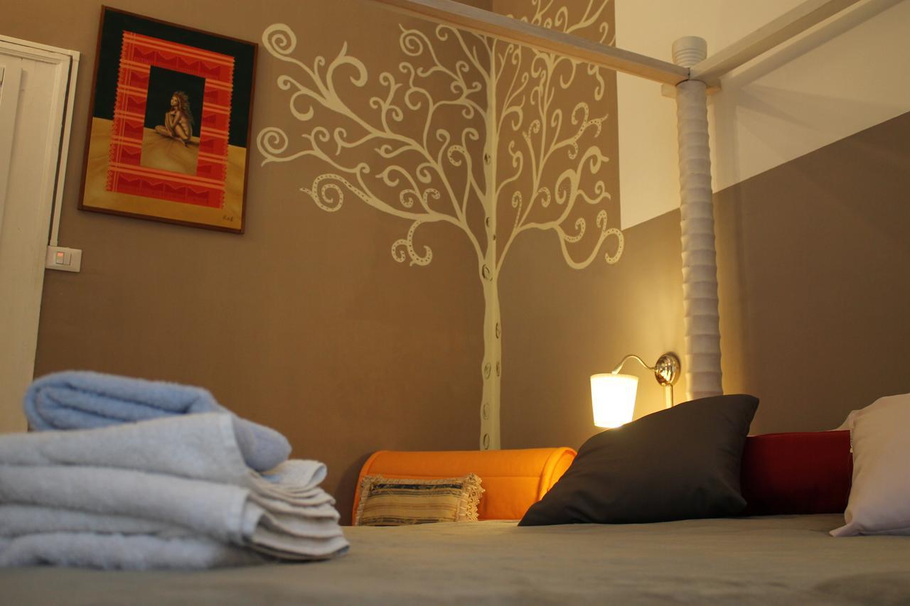 Al 68 Di Piazza Cavour Bed & Breakfast Napoli Bagian luar foto